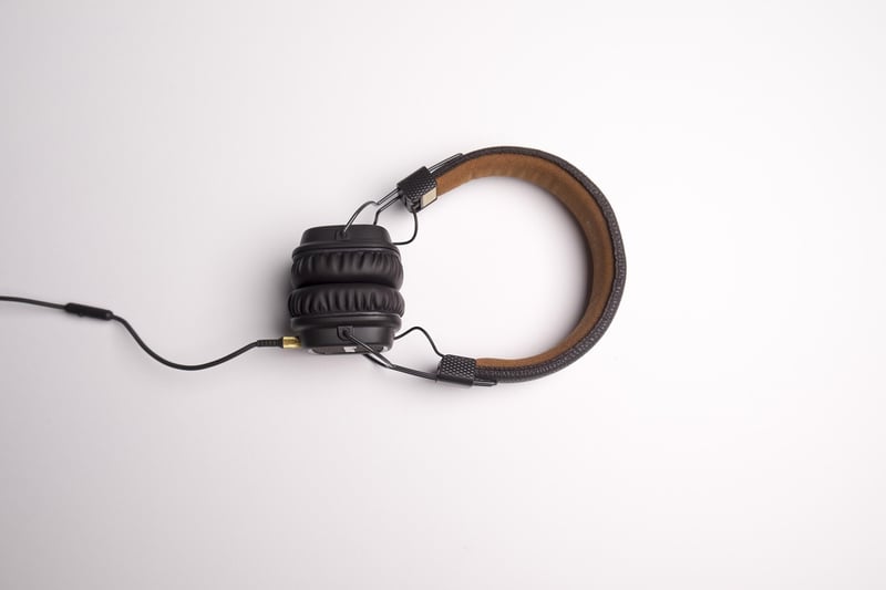 Temporal Translator Earpiece